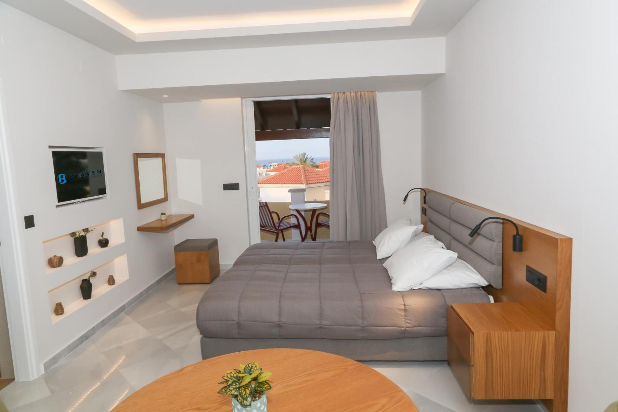 Heaven Apartments Agia Marina Eksteriør bilde